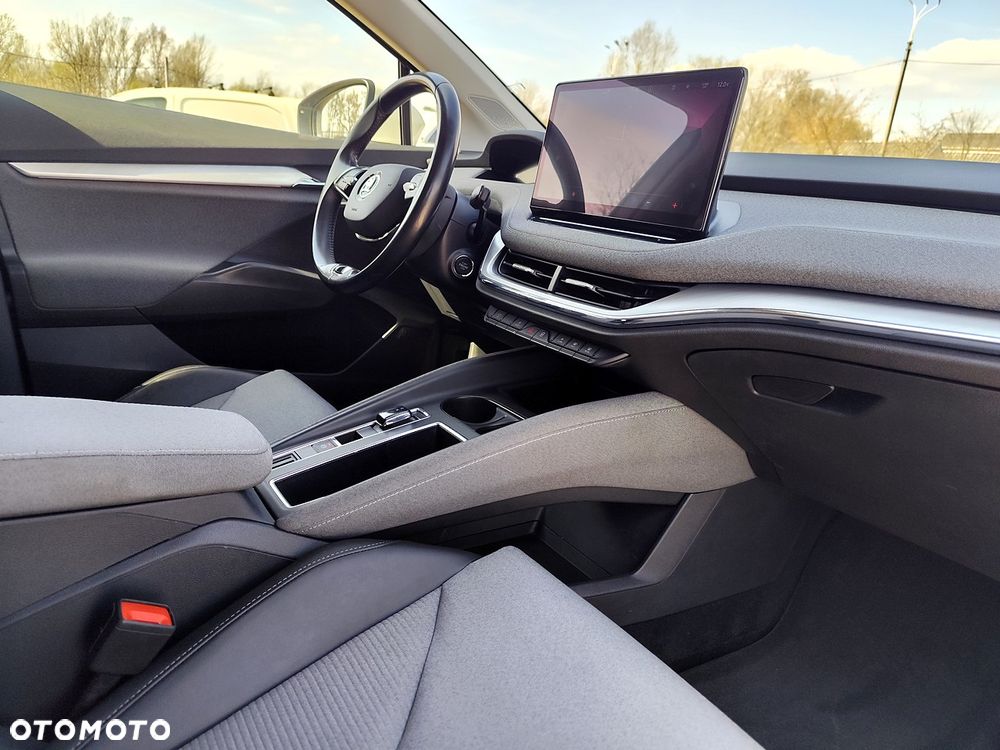 Skoda Enyaq 60 62kWh Clever - 11