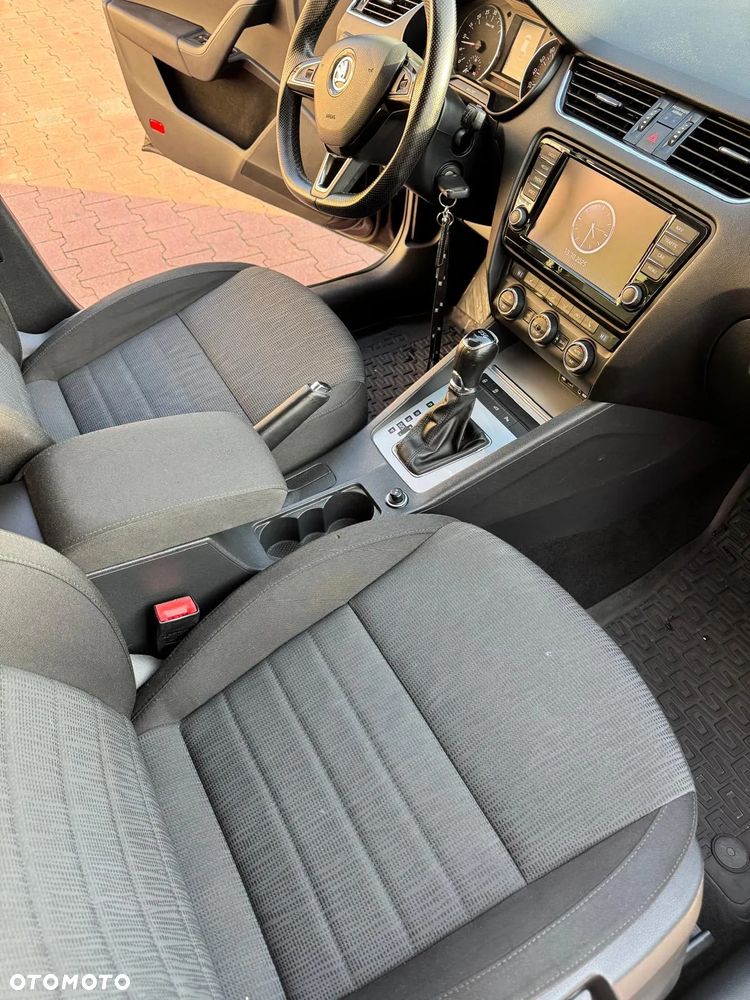 Skoda Octavia 1.6 TDI Ambition DSG - 11