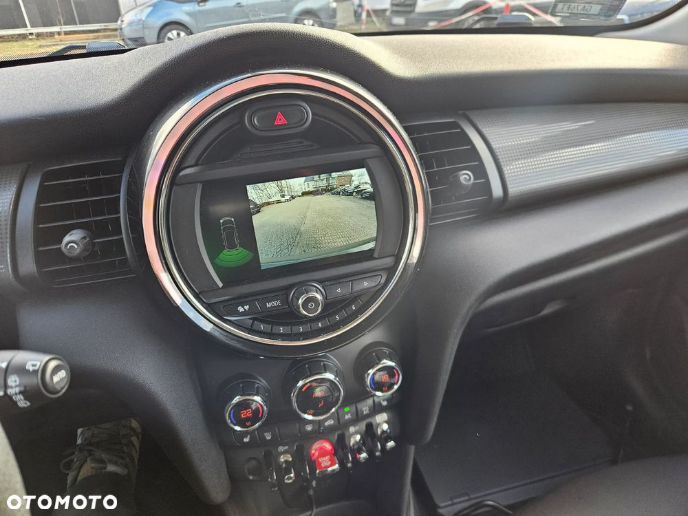 MINI Cooper Standard - 8