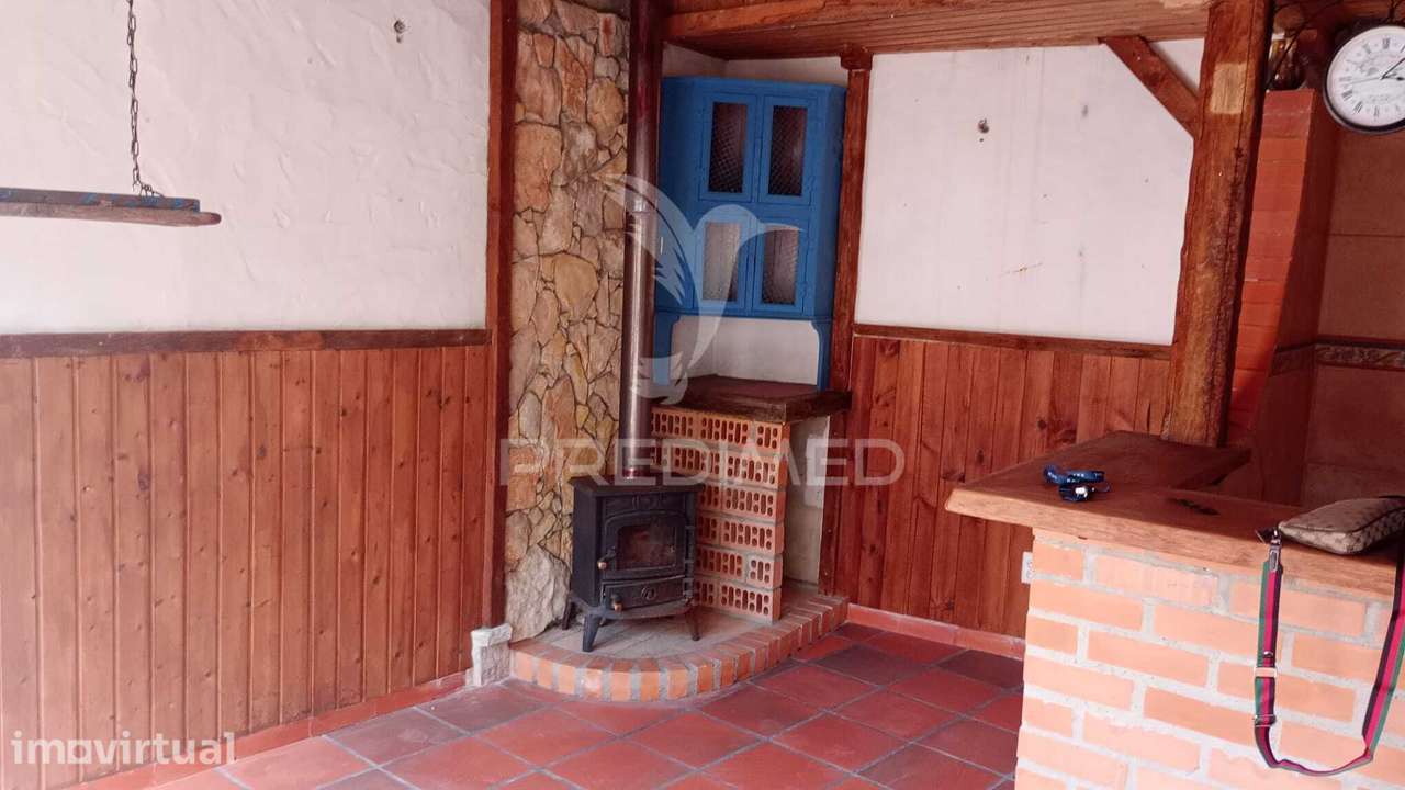 Moradia antiga para remodelar - Grande imagem: 2/34