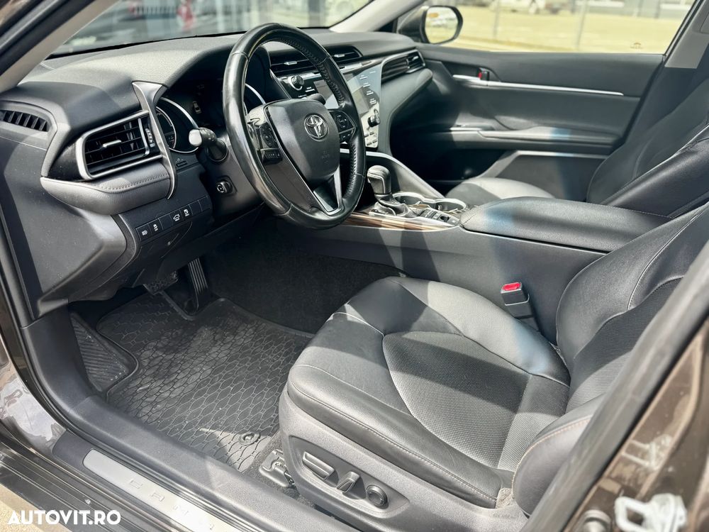 Toyota Camry 2.5 Exclusive - 15