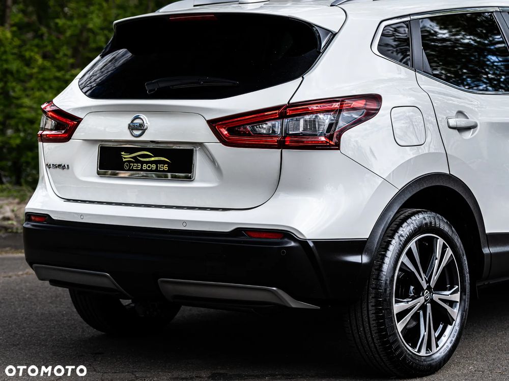 Nissan Qashqai 1.6 DIG-T N-Connecta - 23