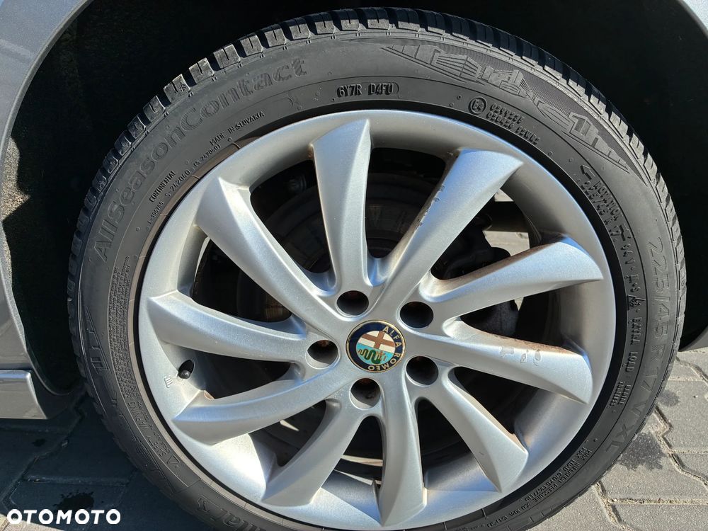 Alfa Romeo Giulietta 1.6 JTDM Distinctive - 16