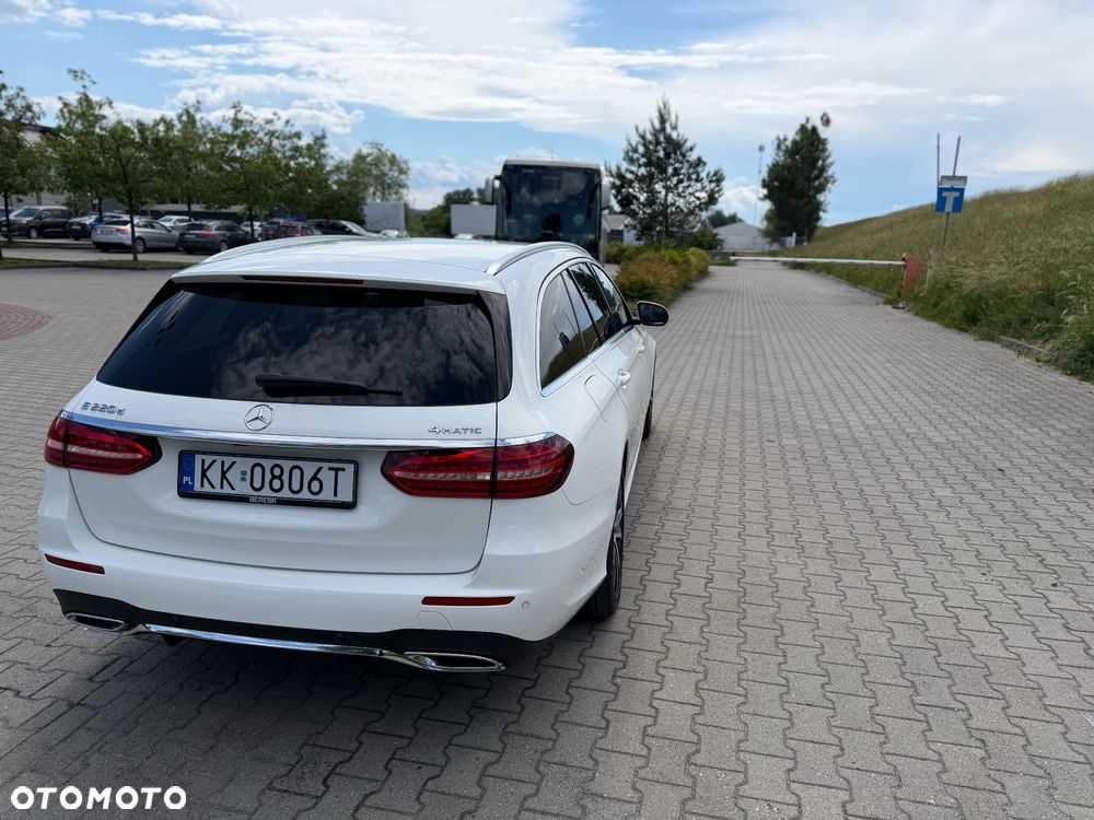 Mercedes-Benz Klasa E 220 d 4-Matic - 9