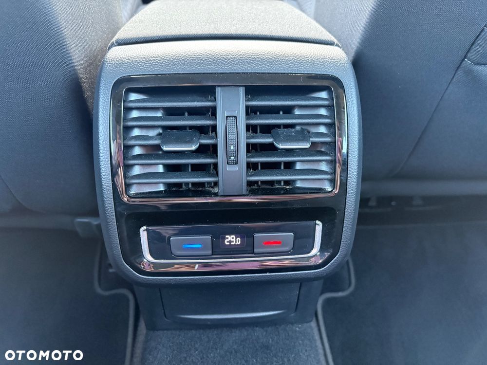 Volkswagen Passat Variant 1.5 TSI EVO Comfortline DSG - 16