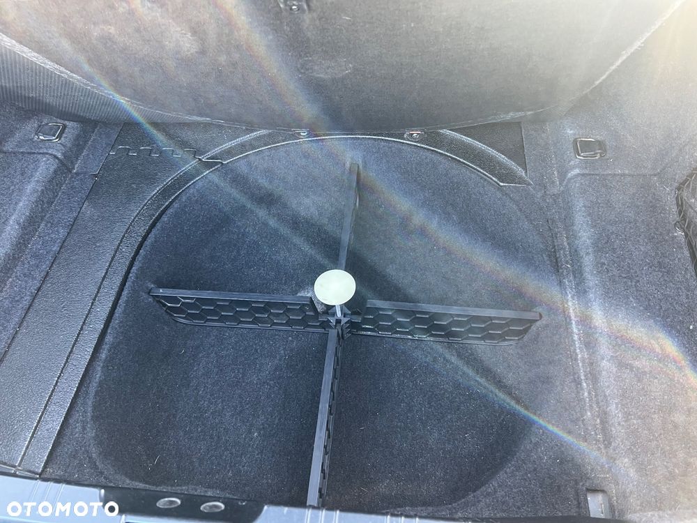 BMW Seria 5 525d - 13