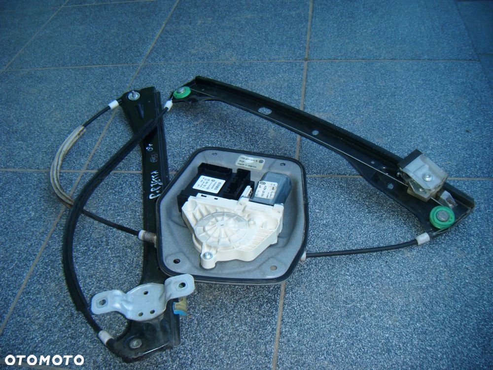 vw jetta III 07r mechanizm szyby prawy przód z silnikiem 1k5837402h