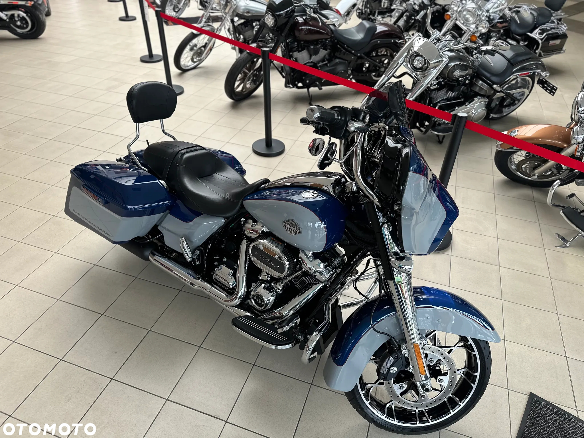 Harley-Davidson Touring Street Glide - 4