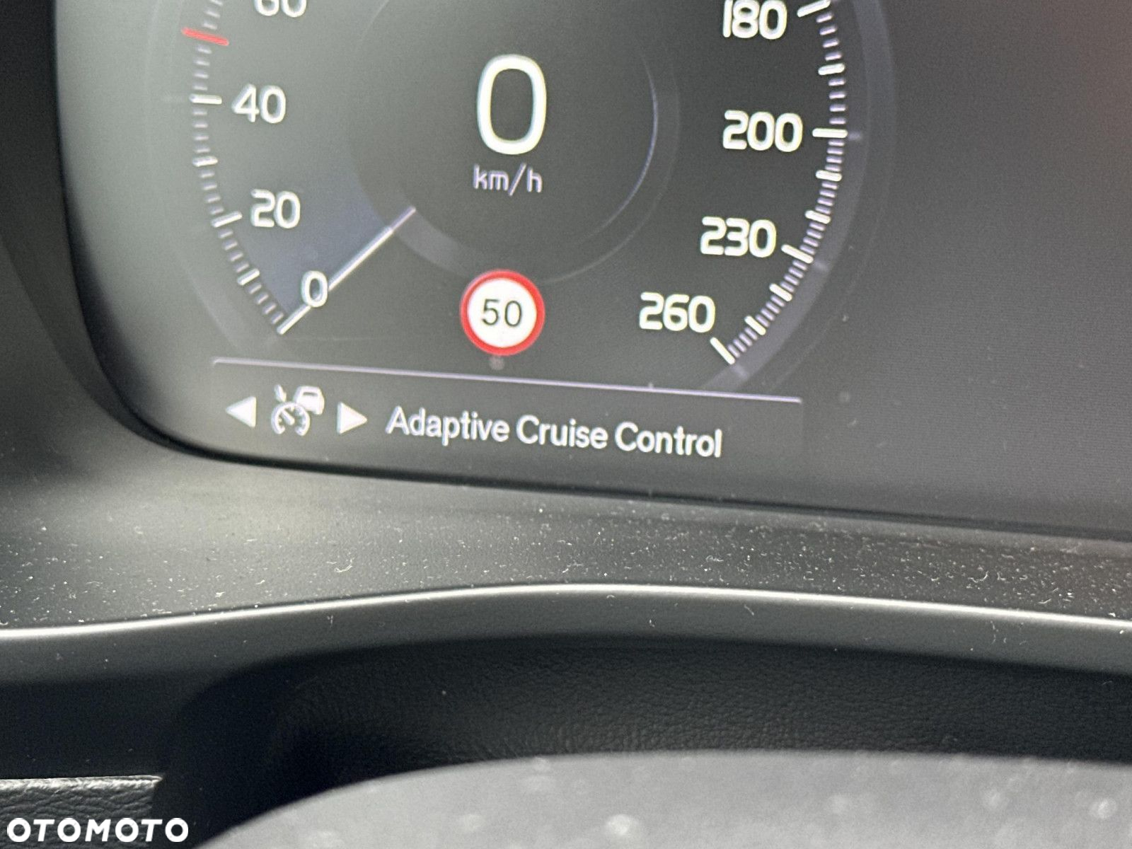Volvo XC 40 - 25