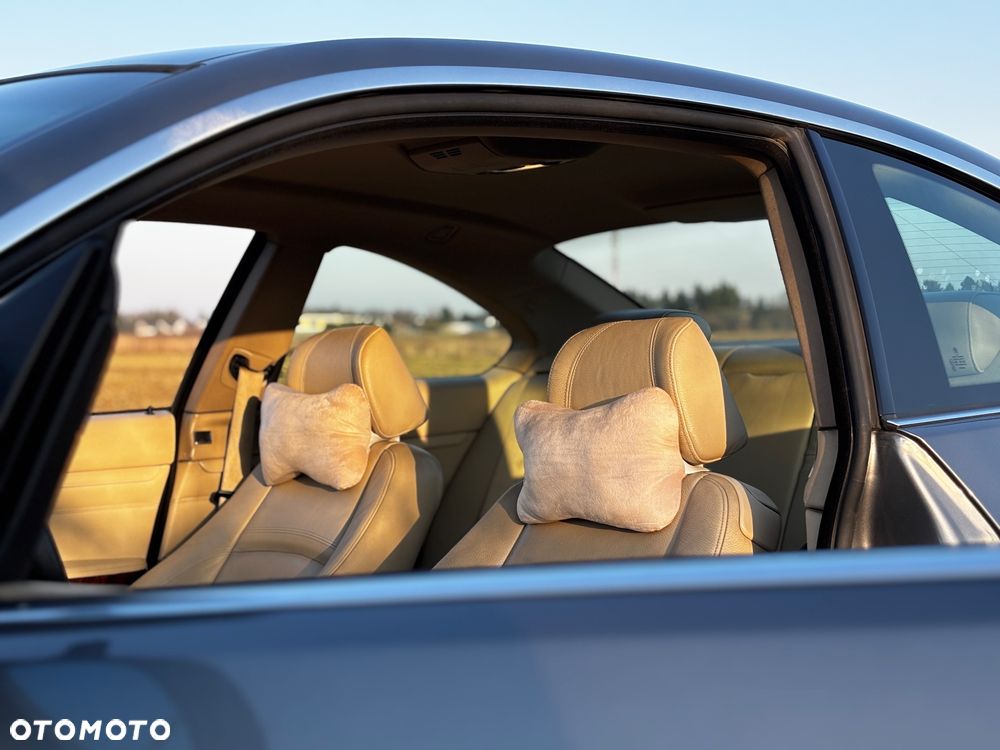 BMW Seria 3 325i - 32