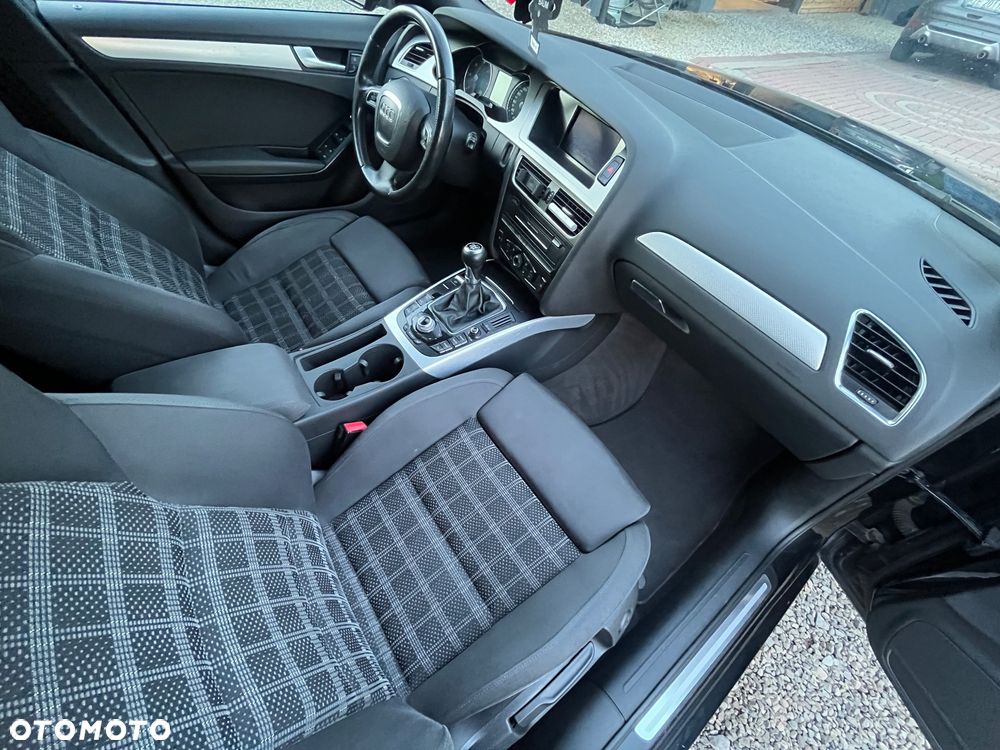 Audi A4 Avant - 30