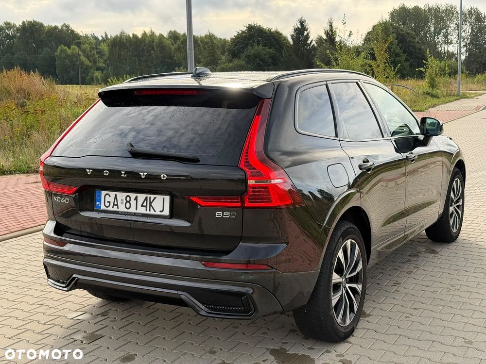 Volvo XC 60 B5 B AWD Plus Dark - 5