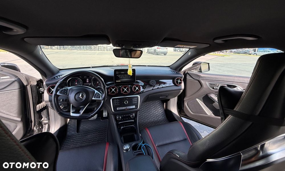 Mercedes-Benz CLA - 7