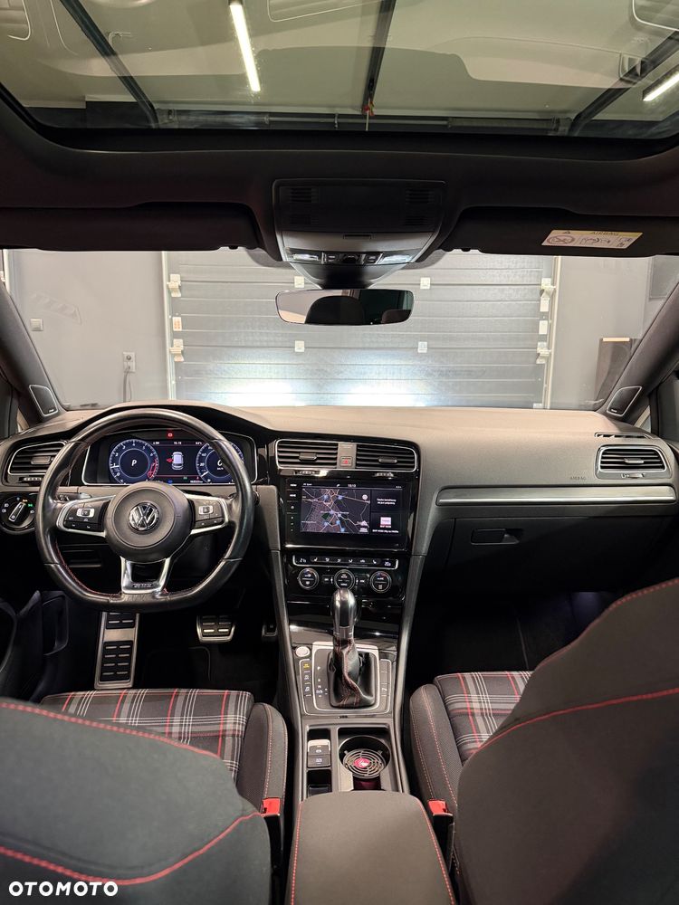 Volkswagen Golf GTI (BlueMotion Technology) DSG - 26