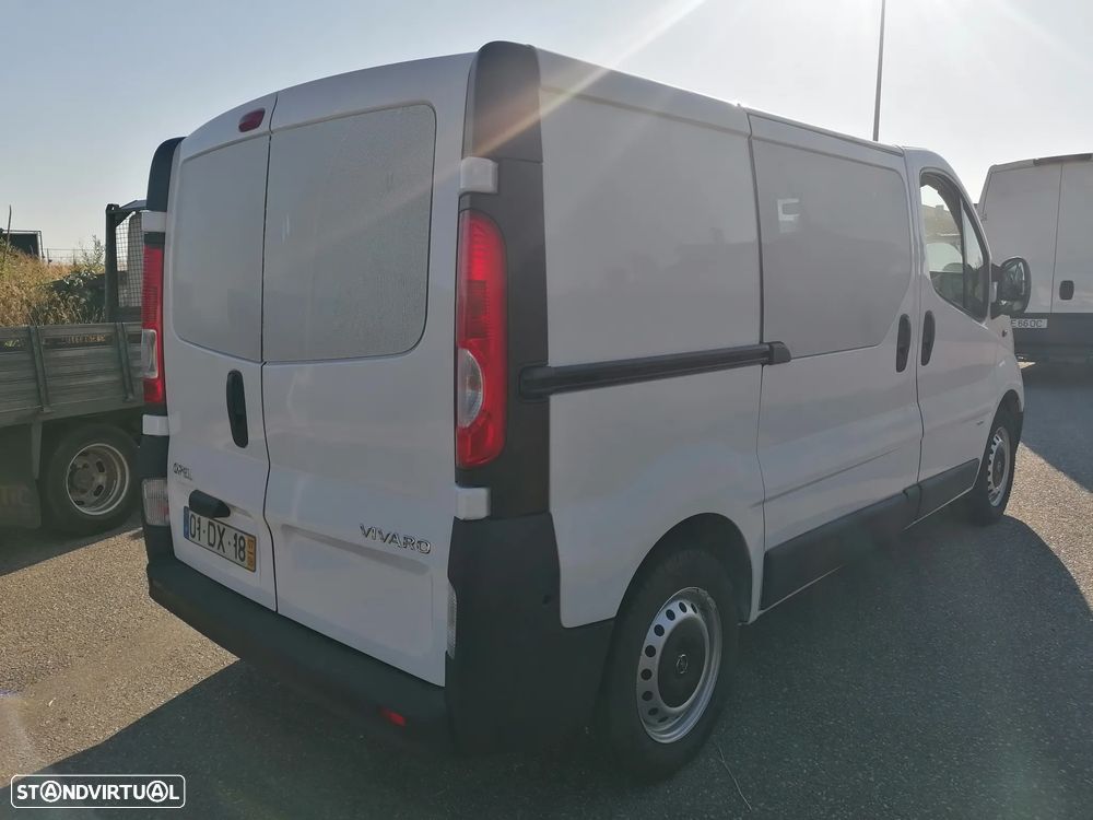 Opel Vivaro 2.0 - 4