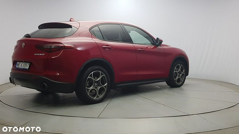 Alfa Romeo Stelvio - 7
