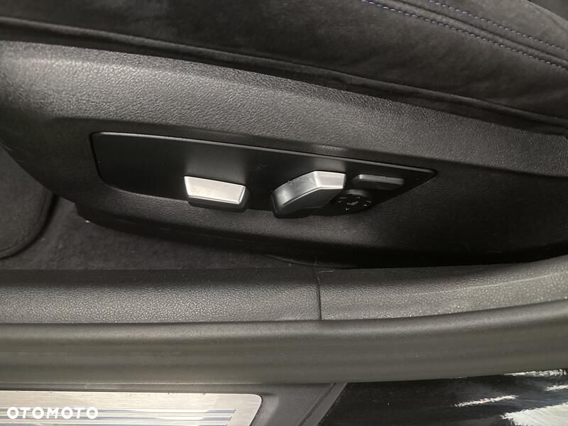 BMW Seria 5 520d xDrive MHEV M Sport sport - 19