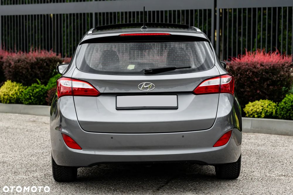 Hyundai i30 blue Kombi 1.6 GDi YES Silver - 5