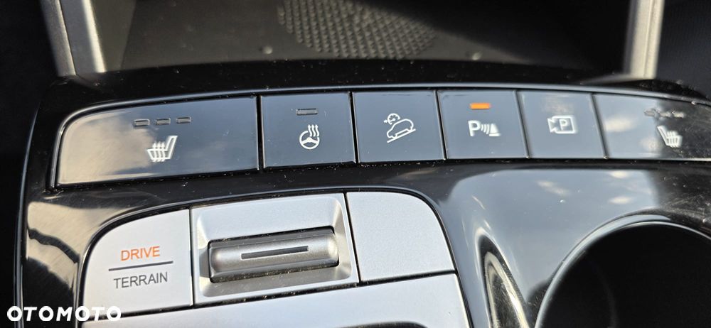 Hyundai Tucson 1.6 T-GDi HEV Executive 4WD - 37