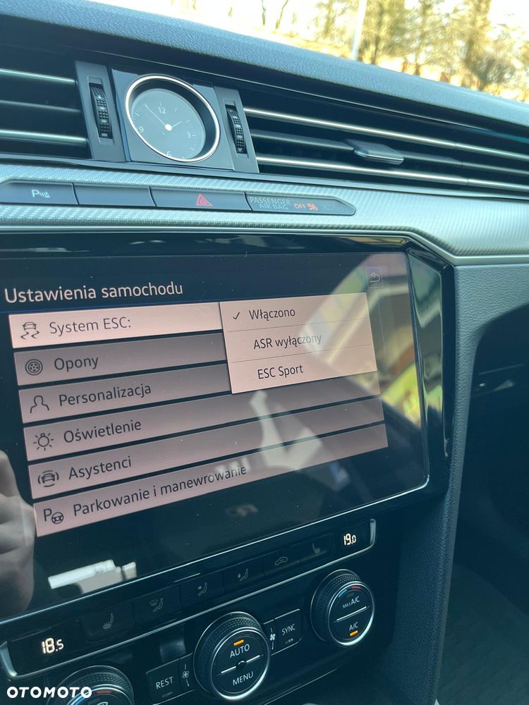 Volkswagen Passat - 34