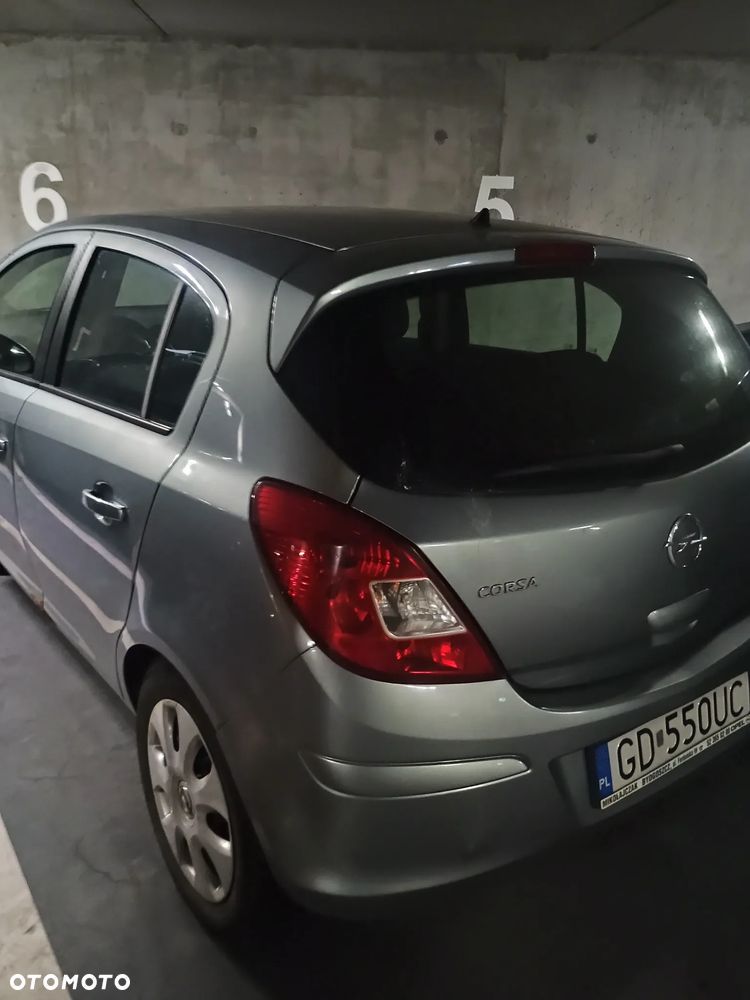 Opel Corsa 1.2 16V Enjoy - 8