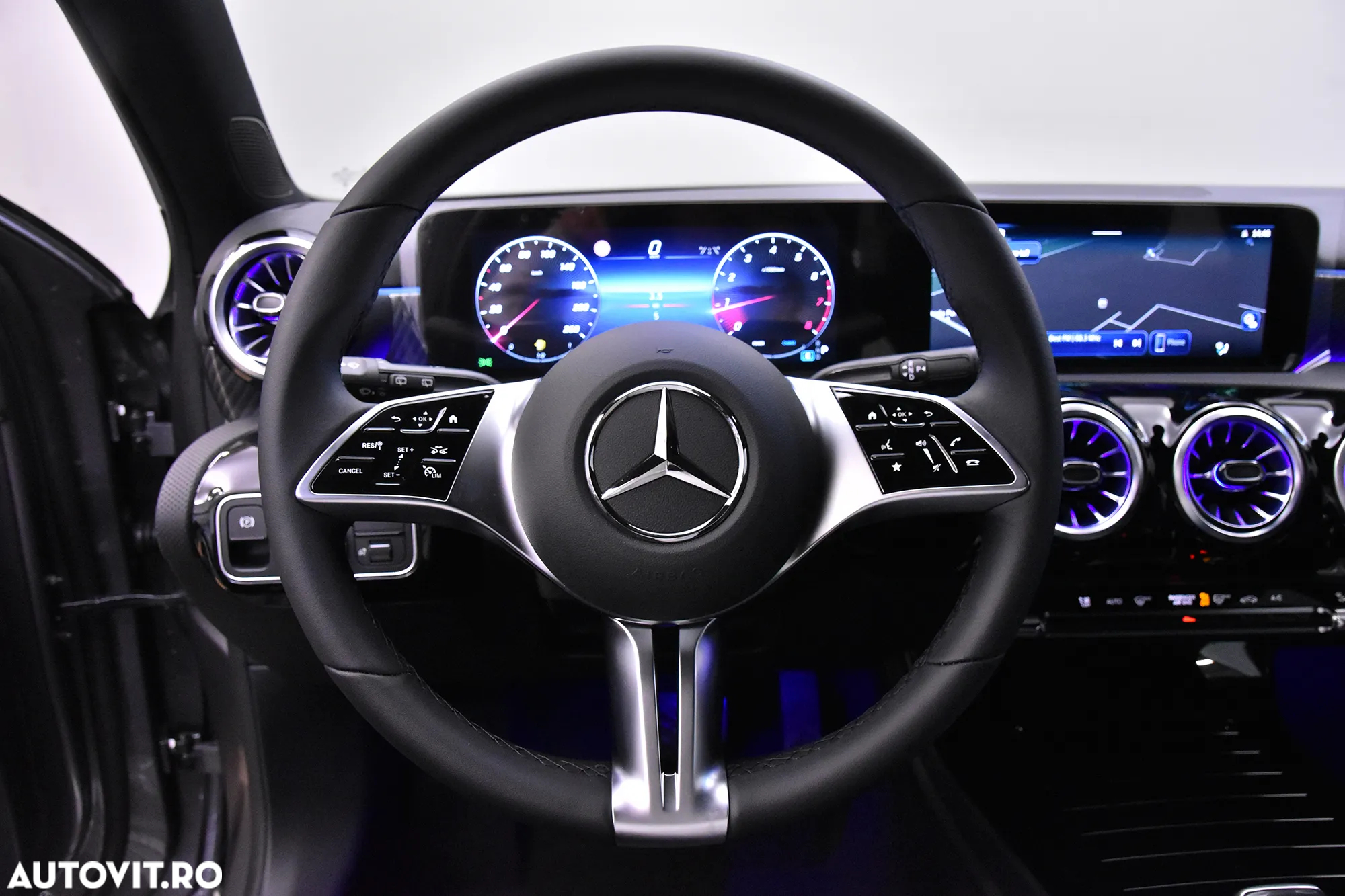 Mercedes-Benz A 200 MHEV 7G-DCT - 16