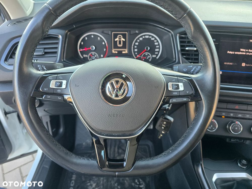 Volkswagen T-Roc - 25