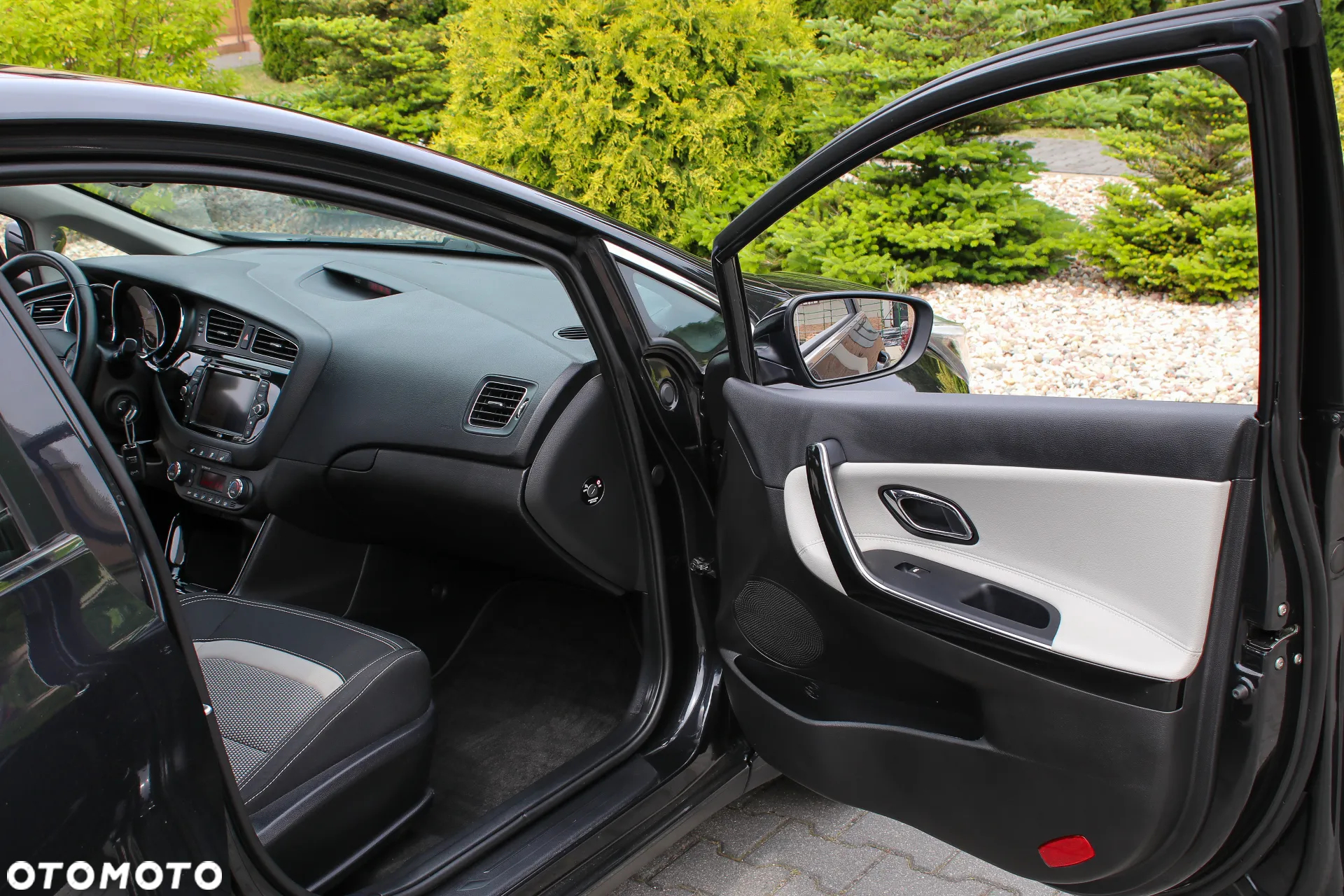 Kia Ceed 1.6 GDI Dream Team Edition - 19
