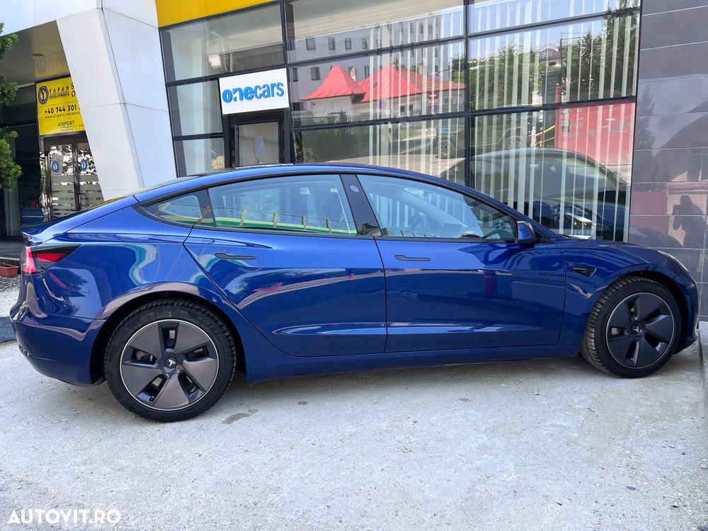 Tesla Model 3 - 16