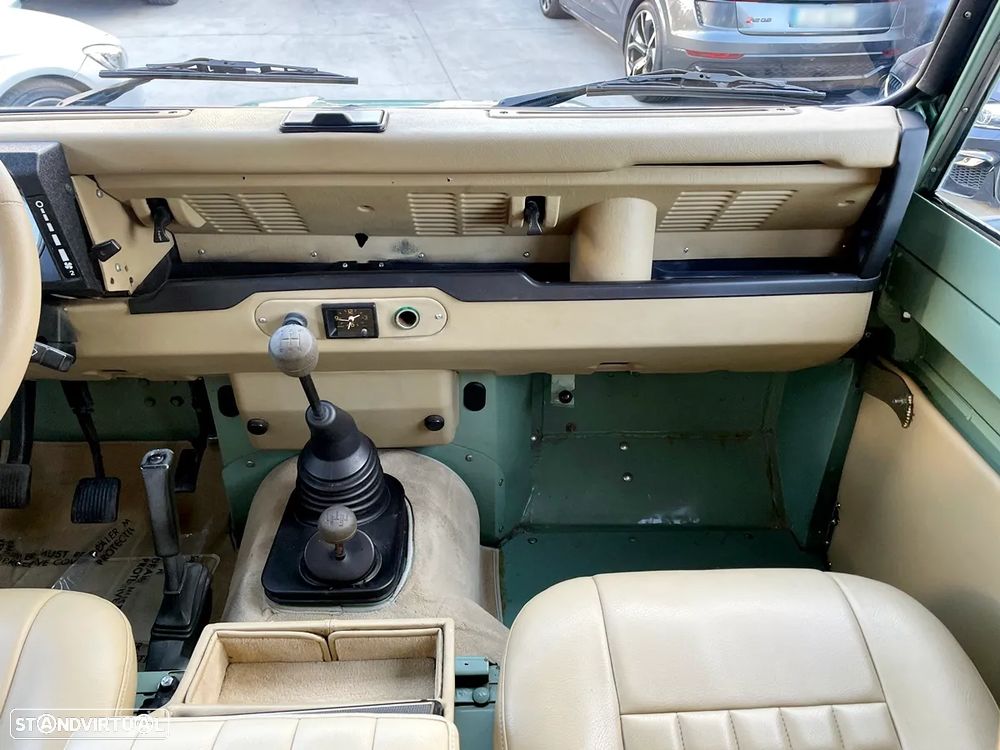 Land Rover Defender 90 2.5 TDi Metal Top - 12