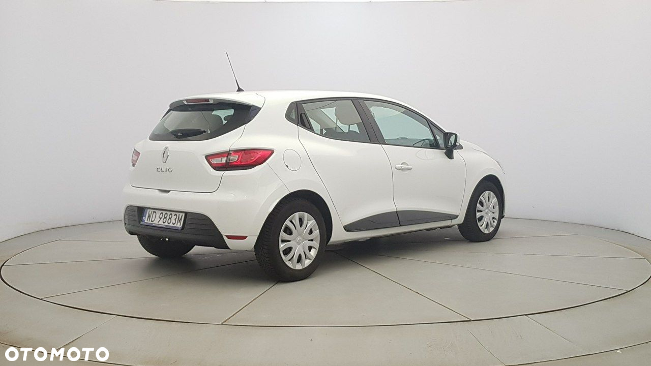 Renault Clio - 7