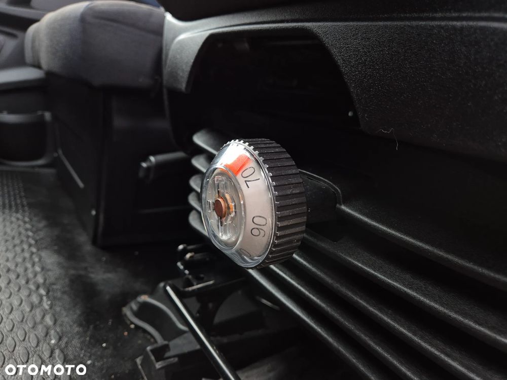 Iveco Daily 70C18 / 35C18 Hi-Matic, Skrzynia 6.10 x 2.30, KAT.B - 12