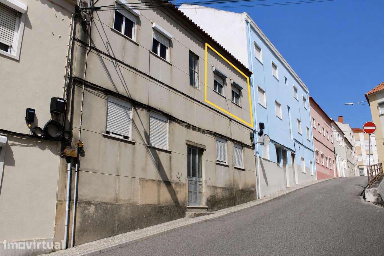 T2 Totalmente remodelado Verdelha - Junto a Alverca - Grande imagem: 3/16