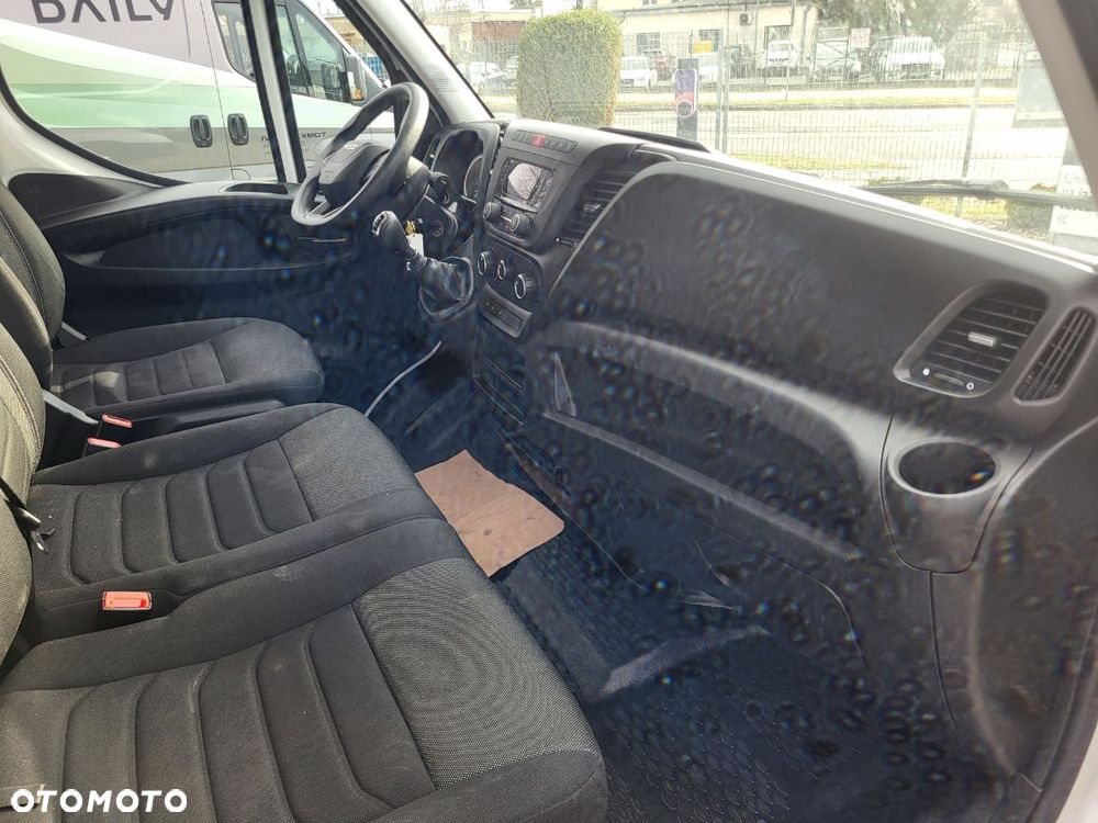 Iveco 35C16 Kontener 2024 cena 117.000Netto - 13