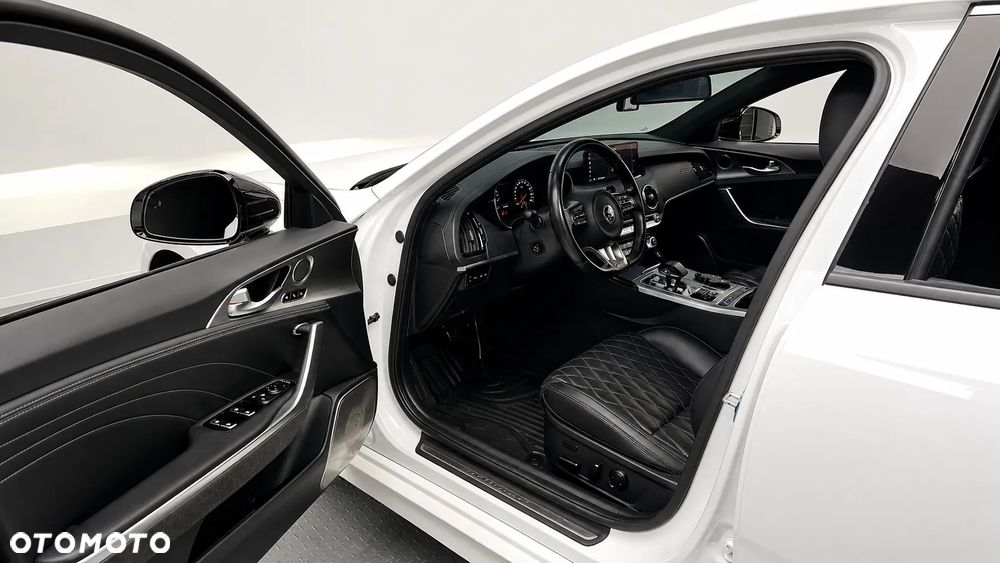 Kia Stinger 3.3 T-GDI AWD GT - 6