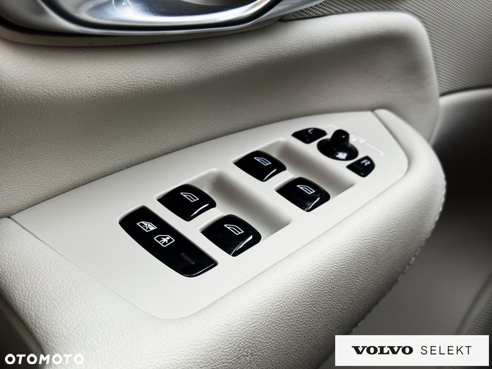 Volvo XC 90 - 37