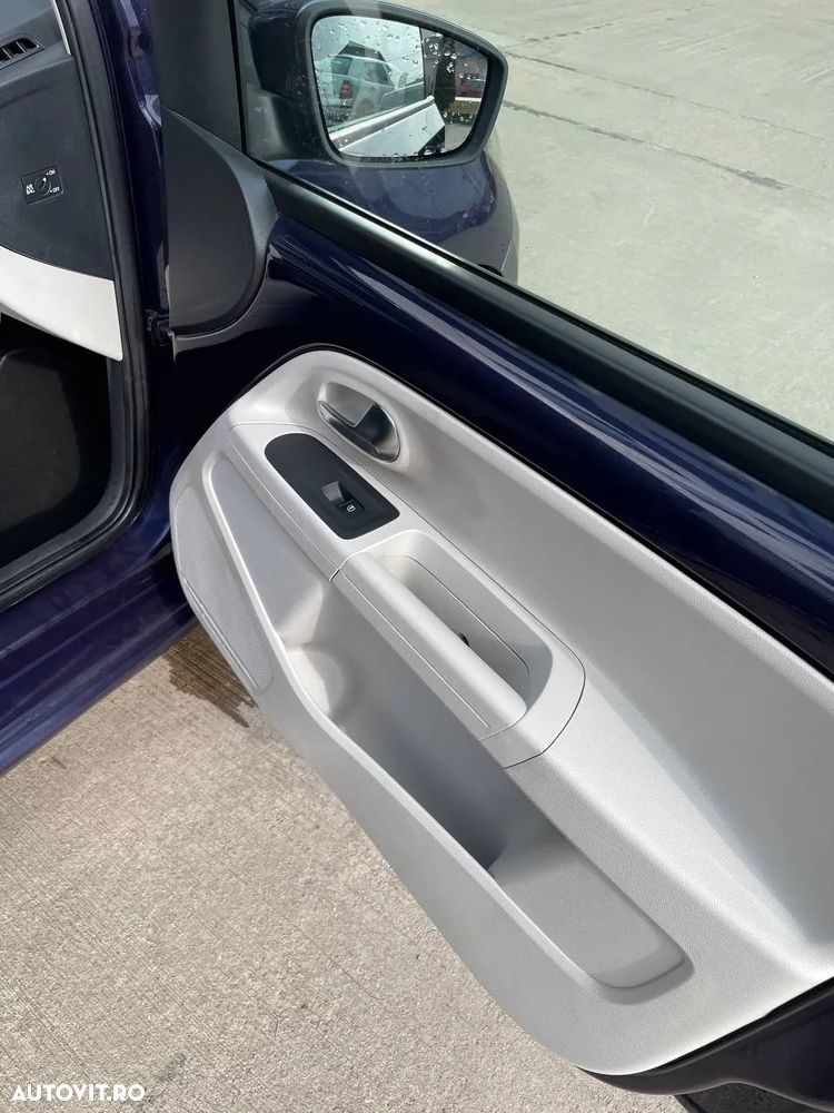 Volkswagen up! (BlueMotion Technology) high - 27