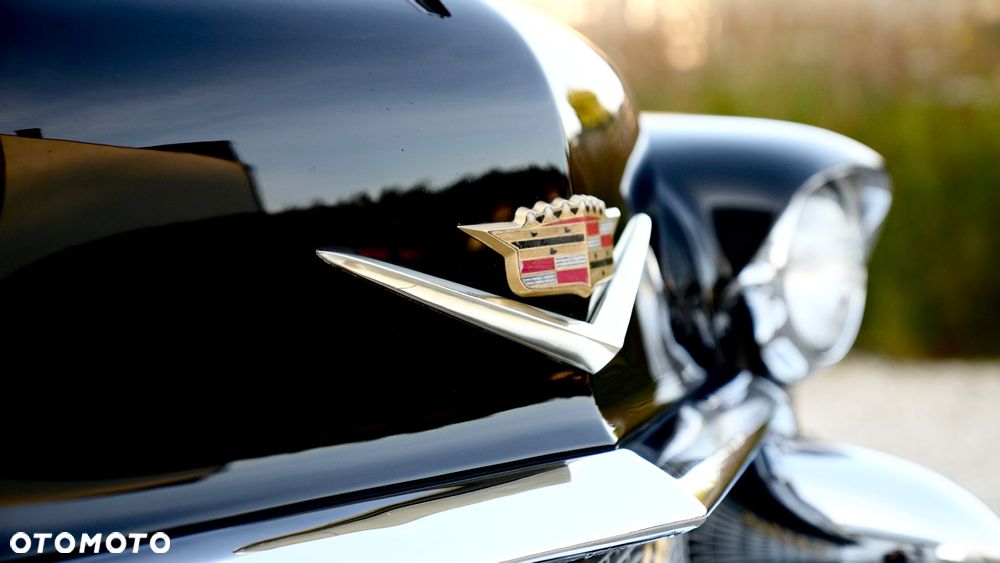Cadillac Deville - 20