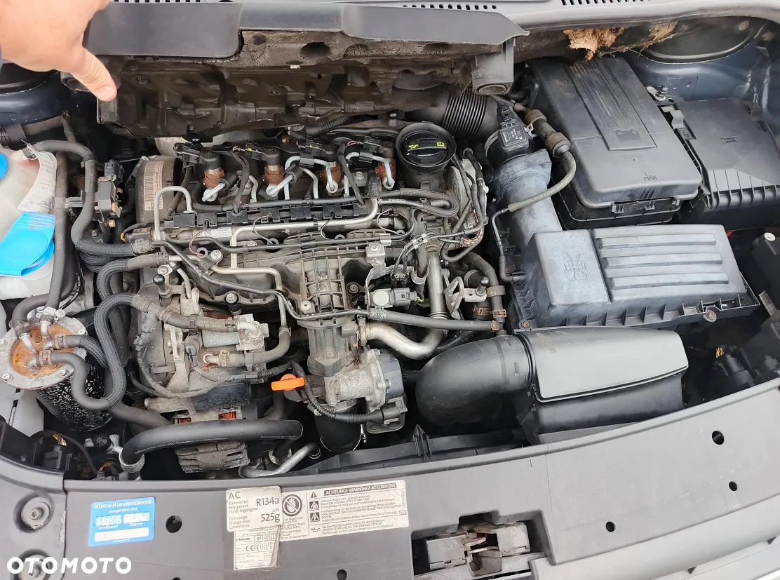 Volkswagen Touran 1.6 TDI DPF BlueMotion Technology Comfortline - 26