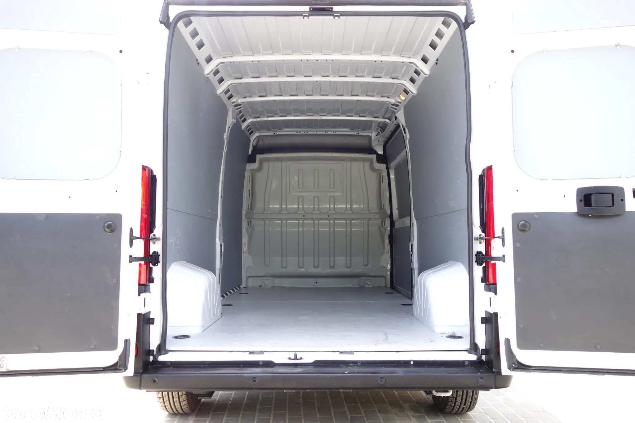 Fiat Ducato 2.3 Multi-Jet 140 KM L3H2 Klima Webasto  Kamera - 12