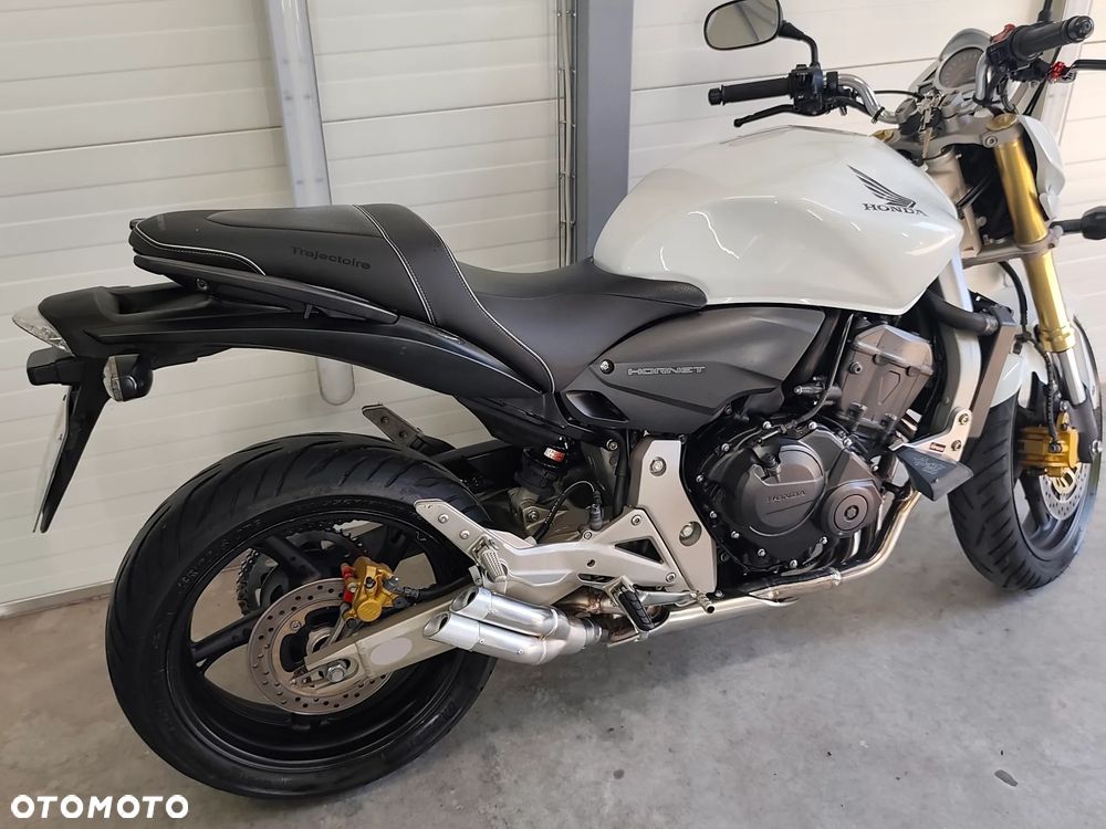 Honda Hornet - 12