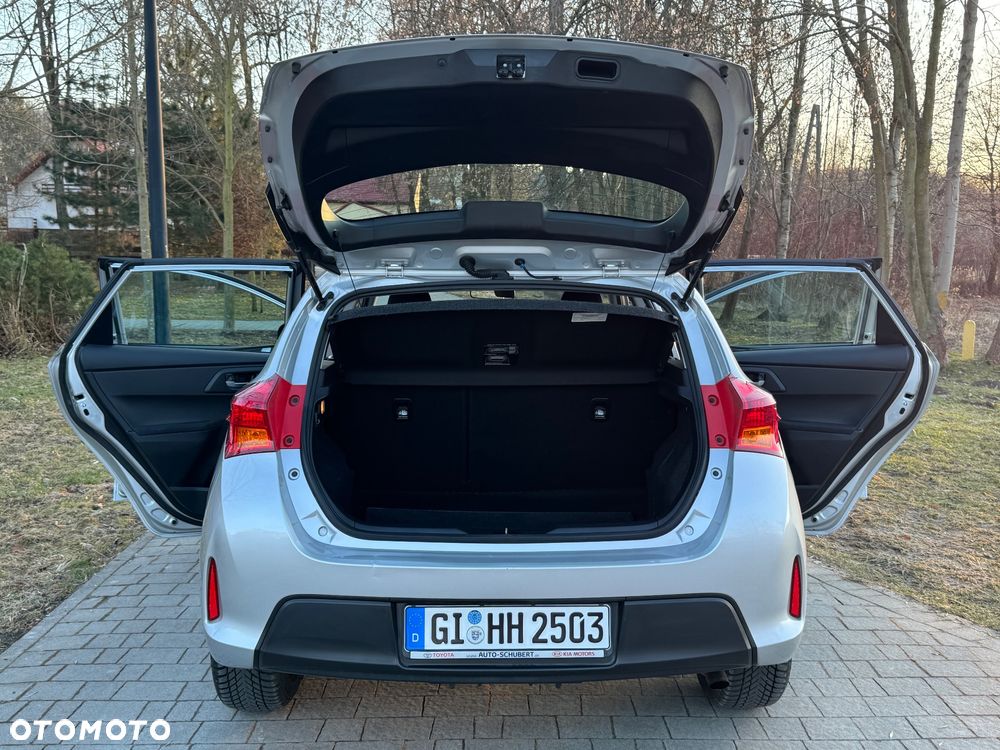 Toyota Auris 1.33 Dual-VVT-i Cool - 20