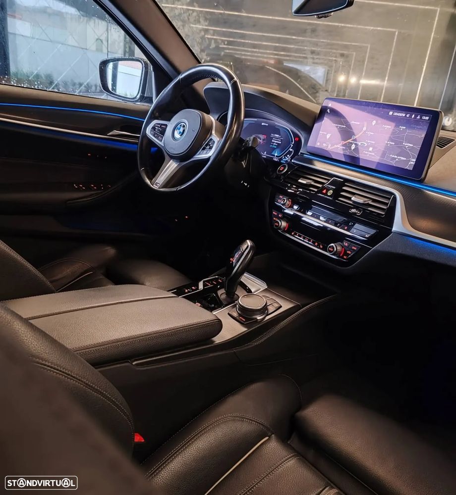 BMW 530 e Pack Desportivo M - 17