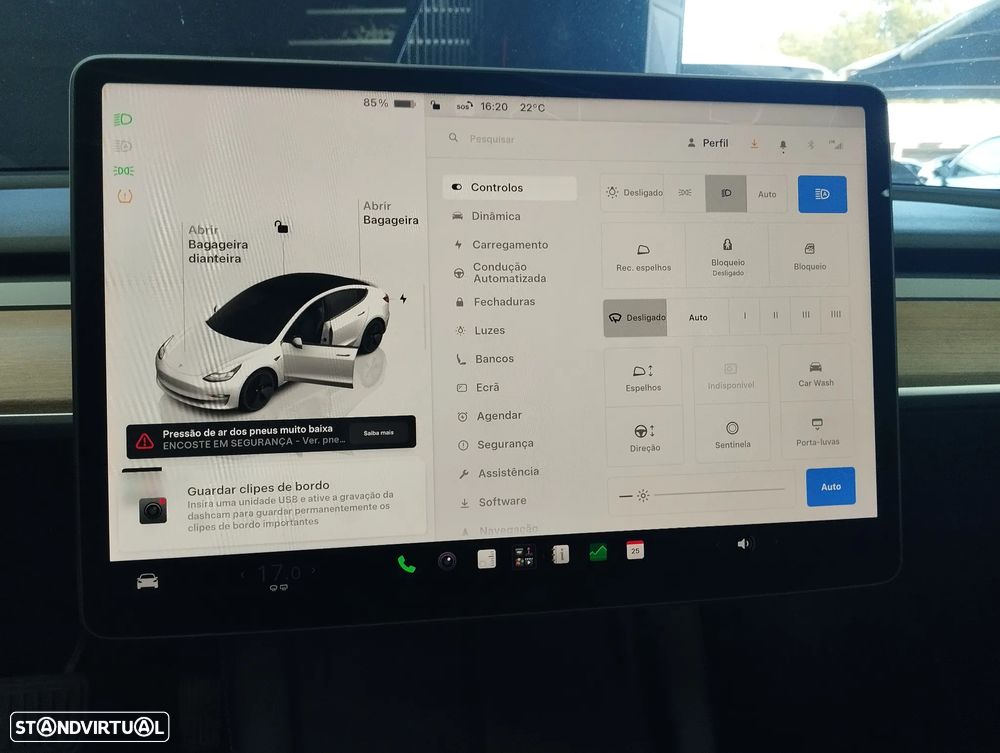 Tesla Model 3 Long-Range Dual Motor AWD — fotografia 25