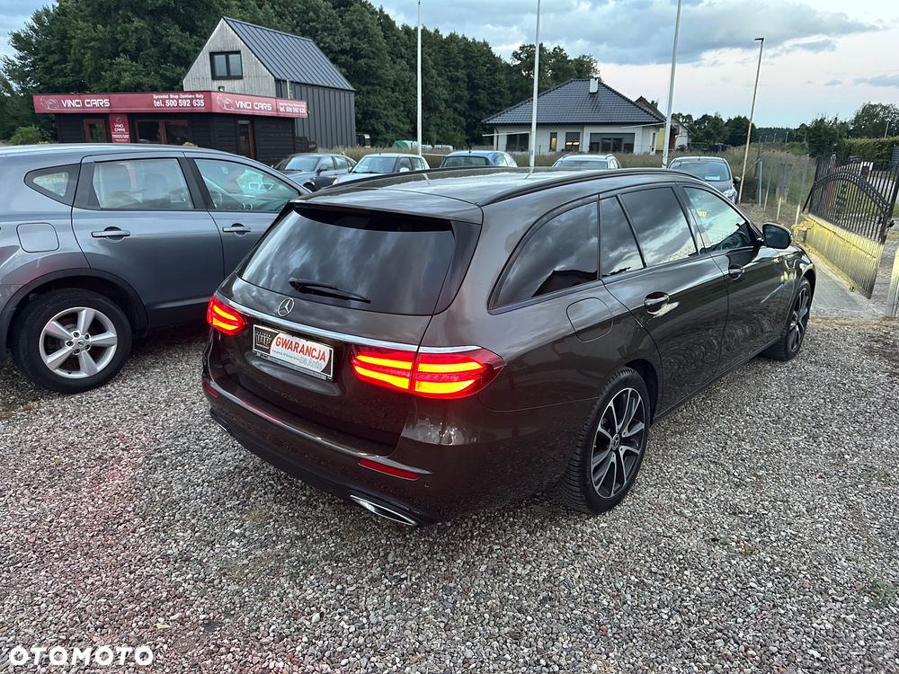 Mercedes-Benz Klasa E 220 d 9G-TRONIC - 32