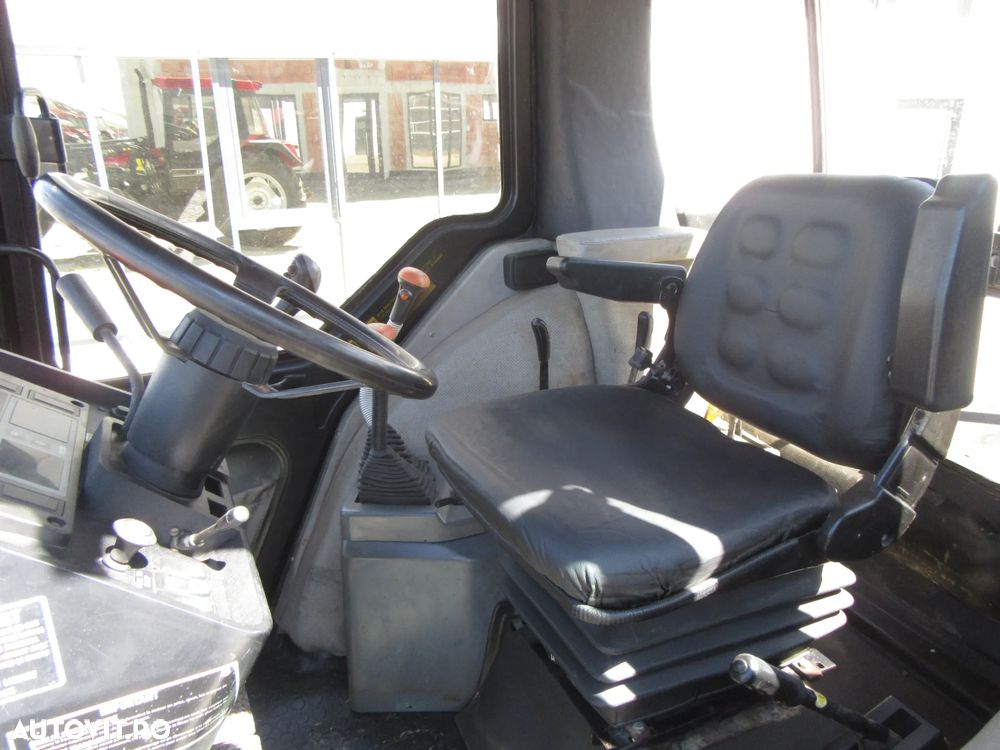 Case IH 4240 cu incarcator frontal - 20