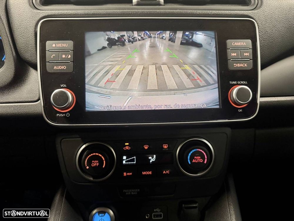 Nissan Leaf N-Connecta - 16