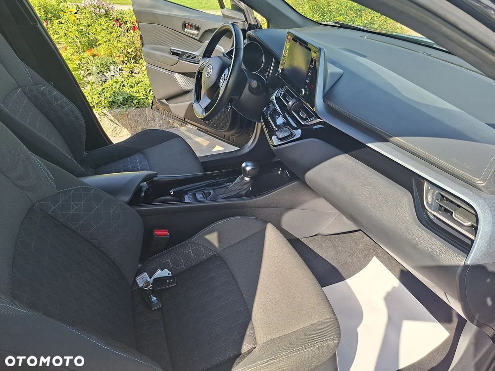 Toyota C-HR - 18