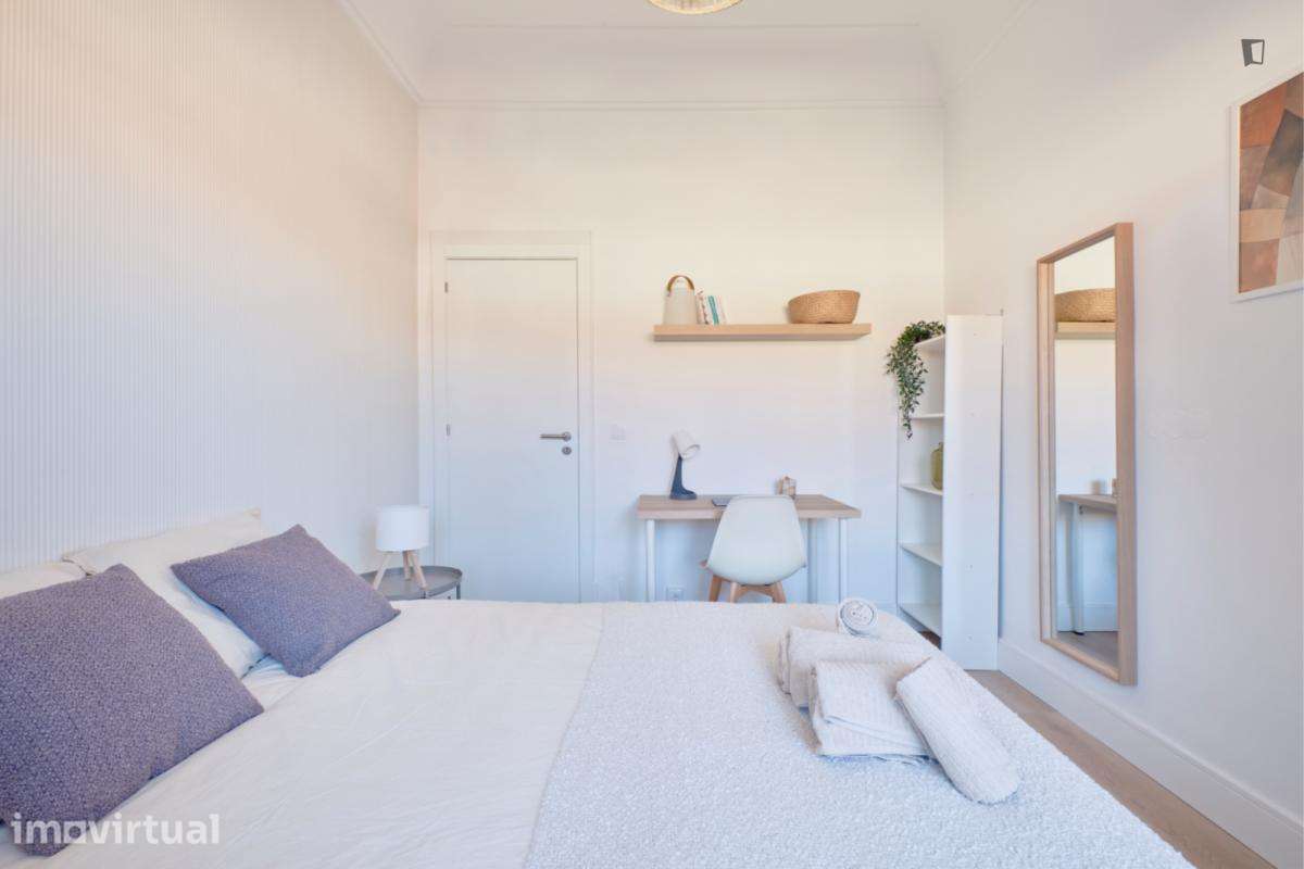 Quarto - localizado em Alameda Lisbon - Grande imagem: 4/39