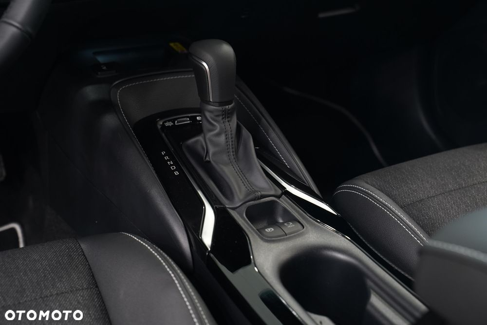 Toyota Corolla 2.0 Hybrid Executive - 21